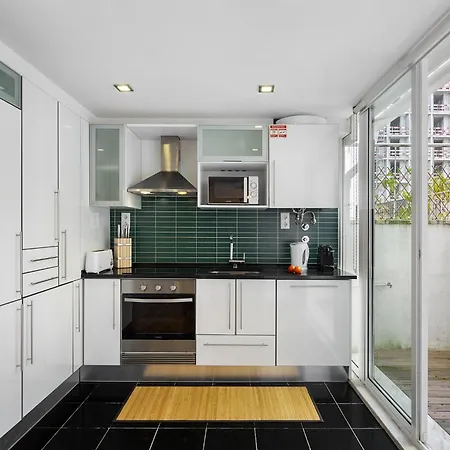 Whome Serenity: Entrecampos Terrace Haven * Lisboa