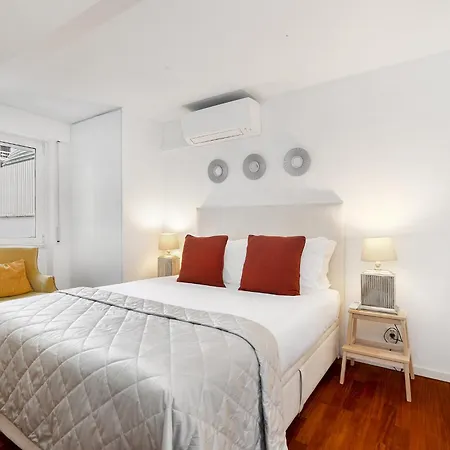 Daire Whome Serenity: Entrecampos Terrace Haven *