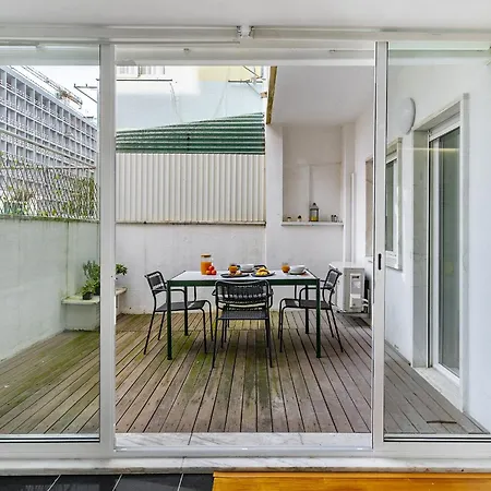 Whome Serenity: Entrecampos Terrace Haven